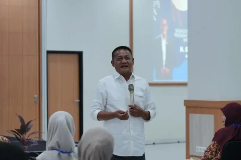 Obon Tabroni Tekankan Kolaborasi dan Standar Gizi dalam Program MBG di Bekasi