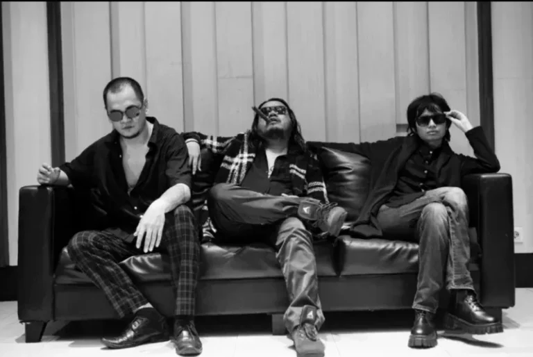 Stream Emotions Merilis EP  Perdana “Sesak”